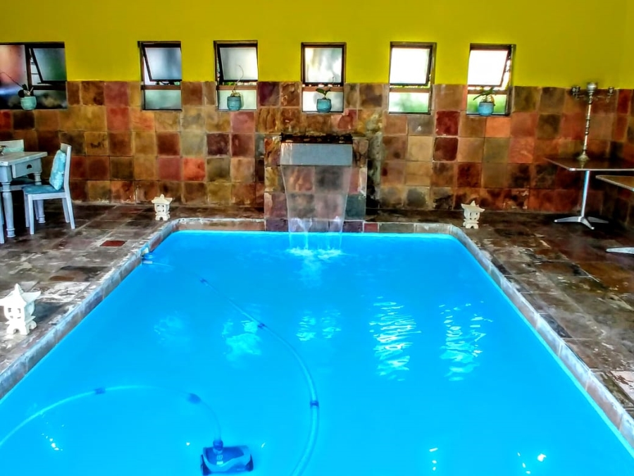 10 Bedroom Property for Sale in Hoekwil Western Cape
